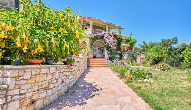 Bougainvillea Escape Cottage