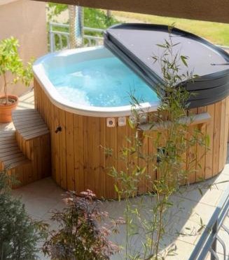 Boutique Wine and Wellness Retreat - Wine Residence Kerman