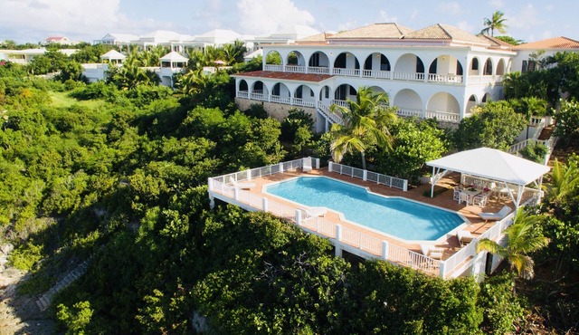 Breathtaking Shoal Bay Villa