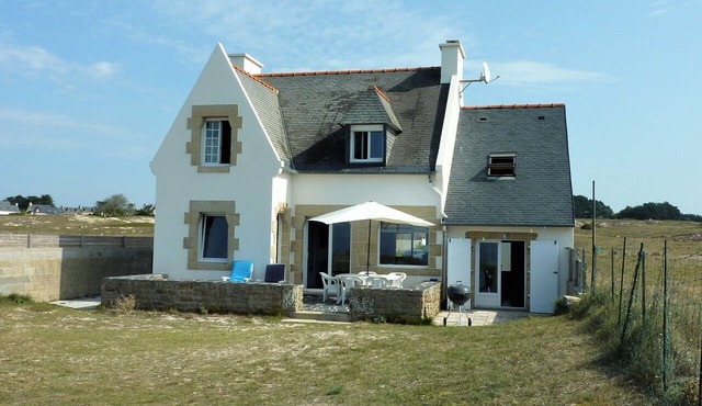Breton house by the ocean in the dunes of Trez Goarem