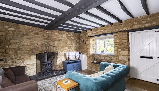 Bushnells Cottage | Oxfordshire Holiday Let | 2 Beds & Sleeps 3
