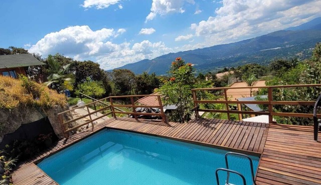 Cabañas de la loma, maravillosa vista, cancha de tenis piscina, en Piedecuesta