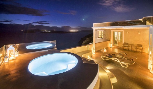 Caldera's Dolphin Suites