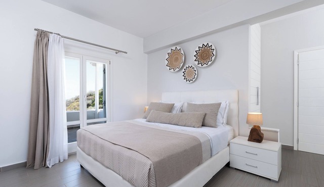 Caldera View apartment with private Hot Tub and Pool
