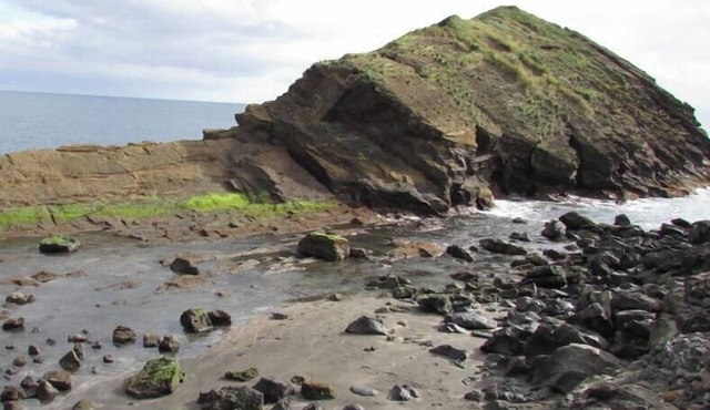 Cantinho do Ilhéu- "Verde e Mar"
