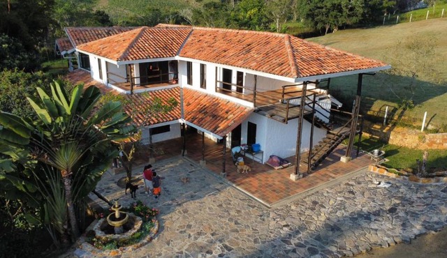 CASA CAMPESTRE VILLA CIPRES LOTE 16 MESA DE LOS SANTOS