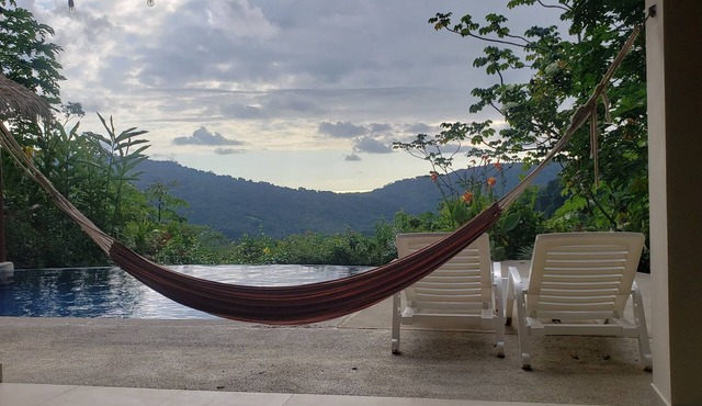 Casa Kendall Baru, Ocean Views Infinity Pool Bliss Jungle Oasis Above Dominical