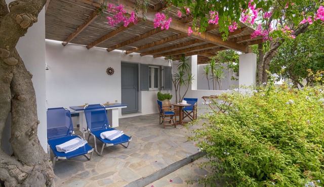 Casa Libeccio Milos in an oasis of peace a stone's throw from the beaches!