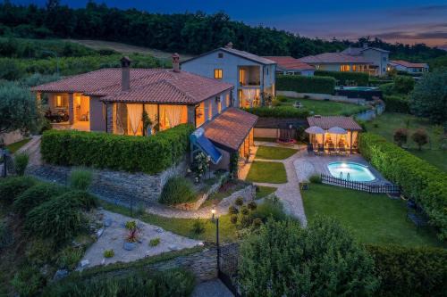 Casa Sara and Sasha near Motovun with private pool - pet friendly truffle paradise