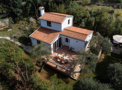 Casa Tramonto I Peaceful Family House with garden, Veli Lošinj