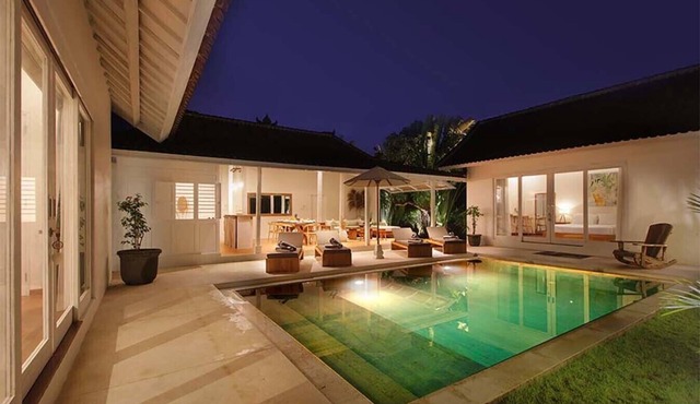 Central Canggu close to the beach – Villa Estel