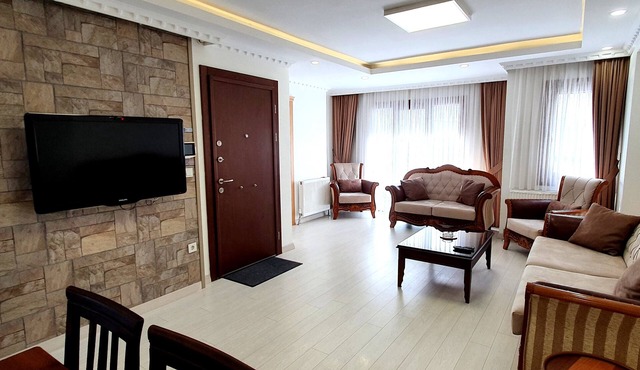 Central Taksim Cihangir 3BR Deluxe: Ideal for Groups and Families, Sleeps 6