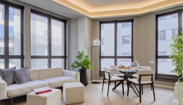 Central Tower S. Babila - Elegant 2BDR with rooftop terrace