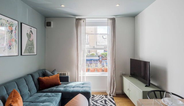 Charming 1-bedroom apartment in beautiful Broadway Market with WiFi