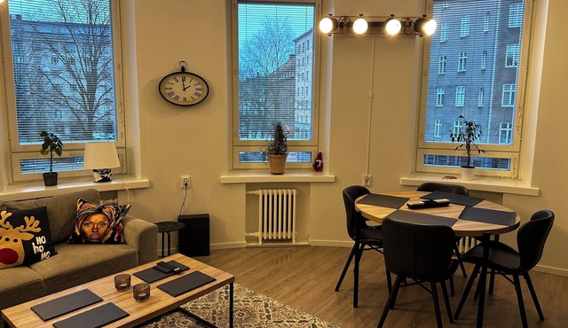 Charming & Cozy Apartment in Downtown