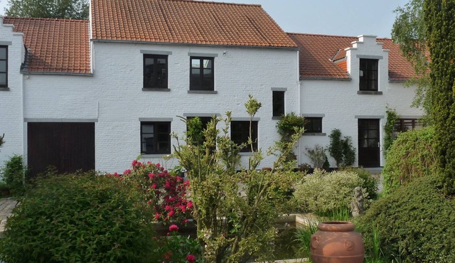 Charming duplex in a farmhouse