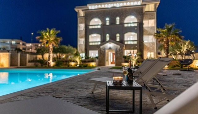 Chateau Dabo Luxury Pool Apartment