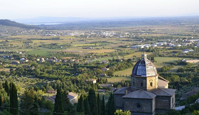 City/Village Apartment in Cortona with 2 bedrooms sleeps 4