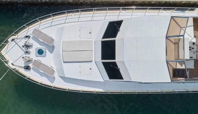 Classy Yacht Villa Yugoslavia