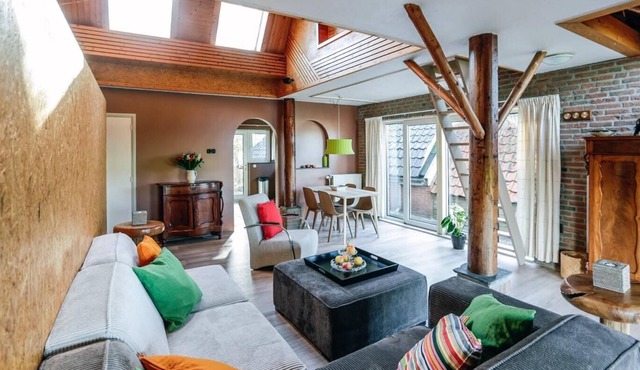 Close to the city of Groningen, calm and privacy. Free parking