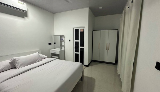 Close to the island's best spots, with cozy rooms and peaceful outdoor spaces.