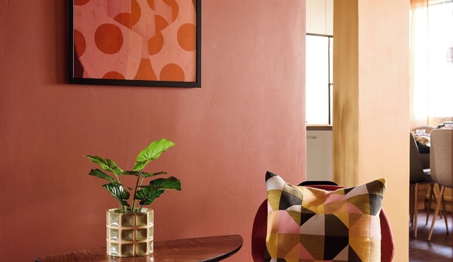 Colorful and modern 3br apartment + free parking 30min from Helsinki