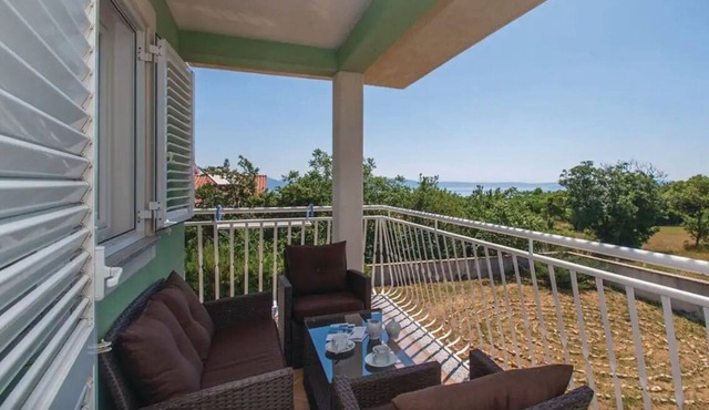 Comfortable apartment in Bartići