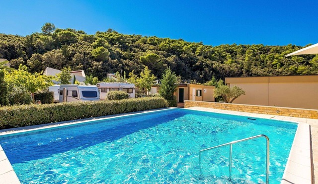 Cosy apartment in villa for 6 people with WIFI, pool, A/C, TV and terrace