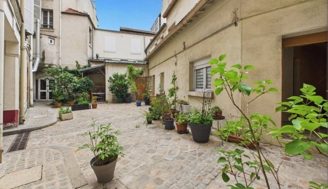 Cosy studio with private courtyard - Saint-Cloud