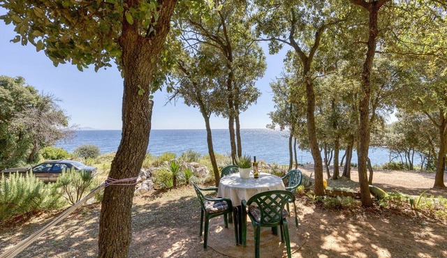 Cottage on the Kavran Beach