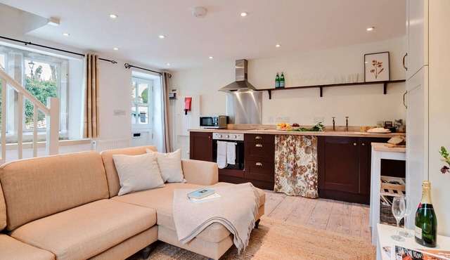 Courtside Cottage
