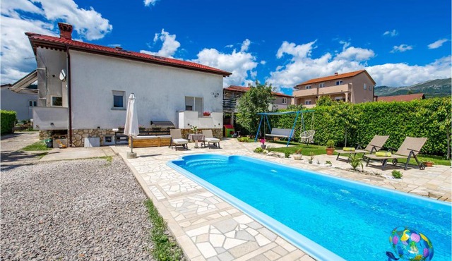 Cozy Apartment In Drazice