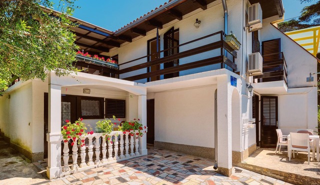 Cozy apartment in Mali Losinj