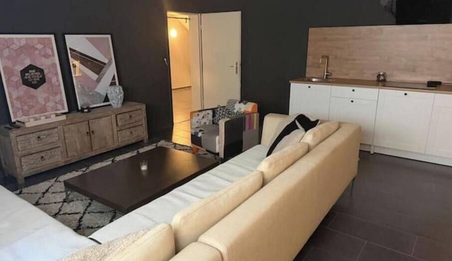 Cozy basement apartment with excellent connections to Frankfurt