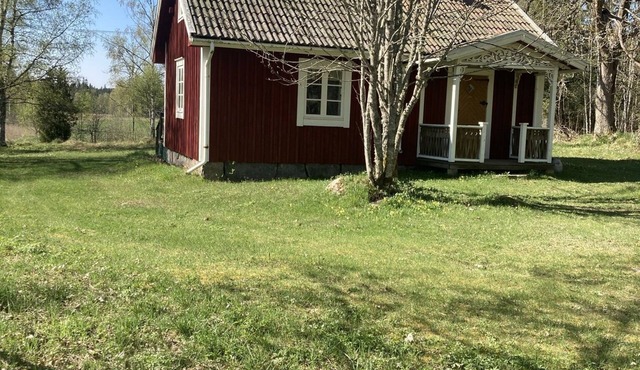 Cozy cottage in the countryside with lots of sights within a few miles.