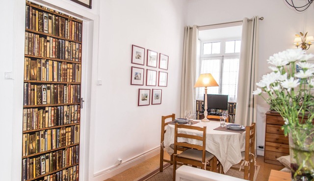 Cozy Flat in City Center