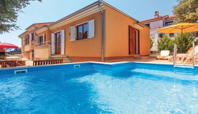 Cozy home in Pula with WiFi