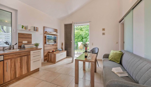 Cozy vacation apartment in Zinnowitz with terrace and garden on Usedom