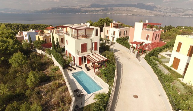 Cozy villa Dawn for 5 with pool and seaviews