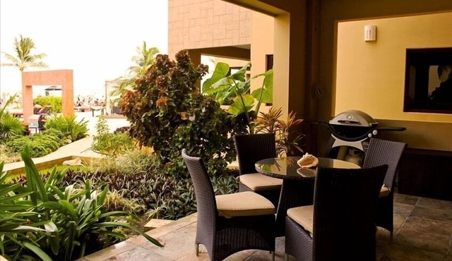 DISCOUNTED Rates on Oceanfront 2 Bdrm Main floor Spectacular Unit