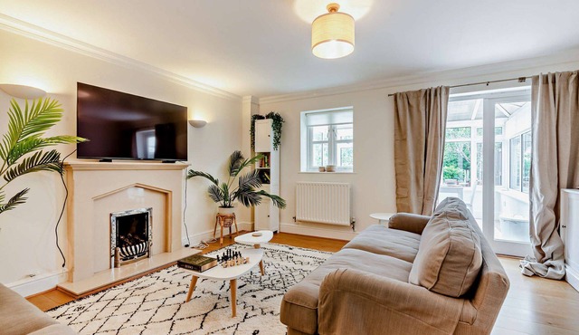 Dog friendly Cotswold cottage - 5 Stone Cottage