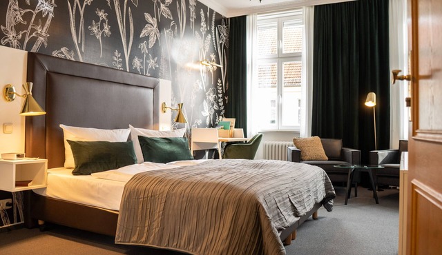 Doppelzimmer Straßenseite
