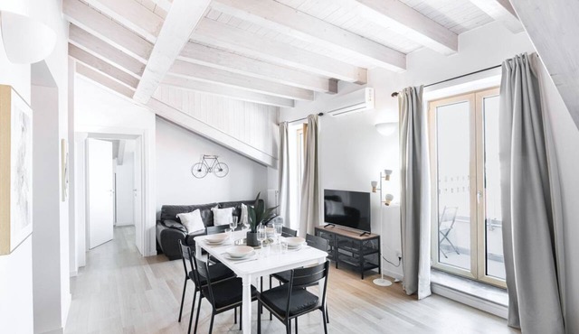 Easylife - Jewel with balcony in Porta Ticinese