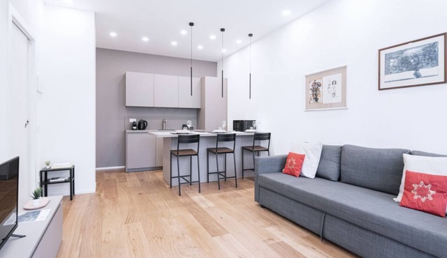 Easylife - New apartment with balcony S.Agostino
