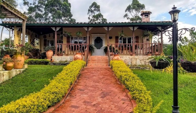 El Oasis Organic Farm