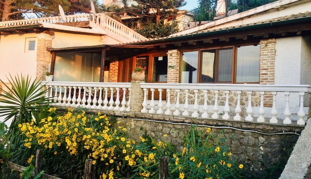 Emerald Villa - Romantic Gem On The Phaeacos' Island