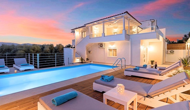 Etoile Villa Beheizter Pool by Interhome