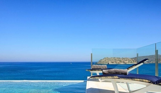 Exceptional Beach Villa Crete Dreams 2 - 10 Pers. directly on Plaka Beach
