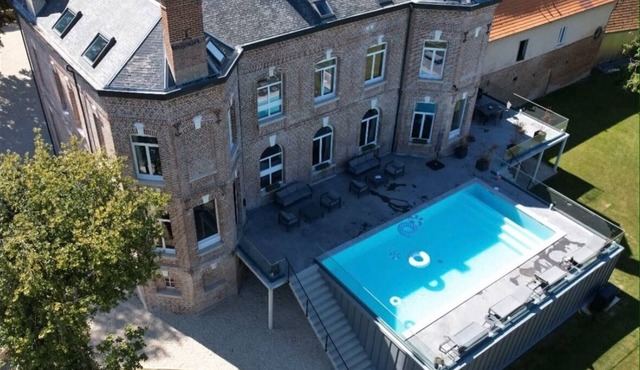 Exceptional residence 10 km from Amiens