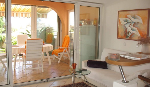 Exclusive Apartment near the Beach,Zrce,Sea View,Garden with Barbecue,Parking